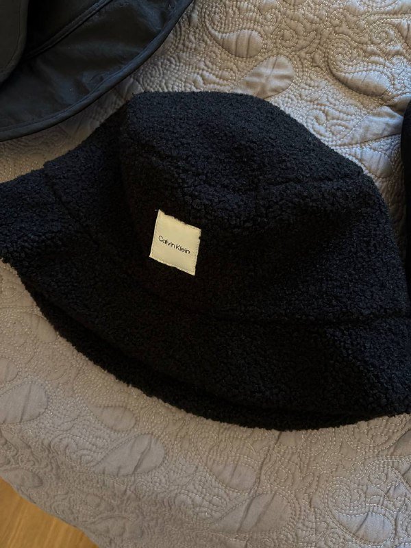 Панамки Calvin Klein, Adidas