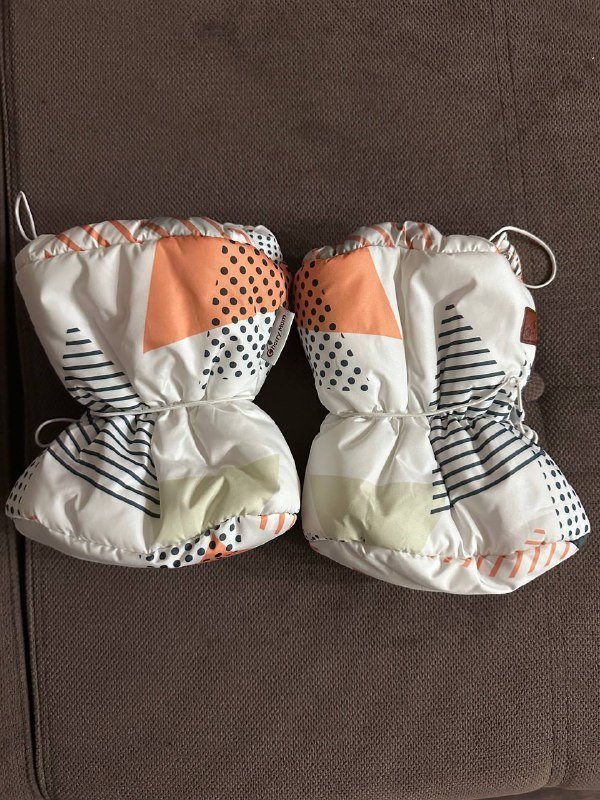 Детский демисезонный комбинезон с варежками и пинетками 2