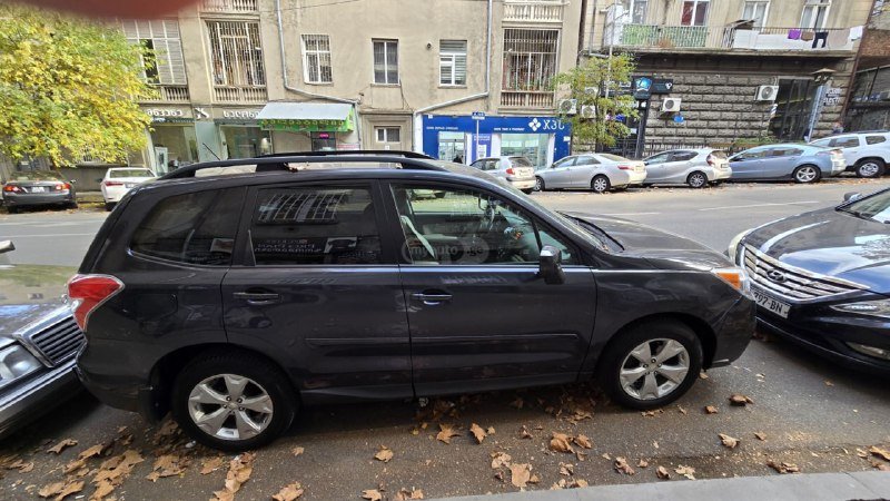 Субару Форестер 2013 года