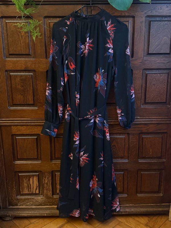 Платье RESERVED размер s-m