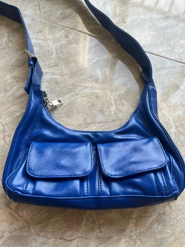 Синяя мини сумка, черная сумка дутик, льняные брюки Zara 1