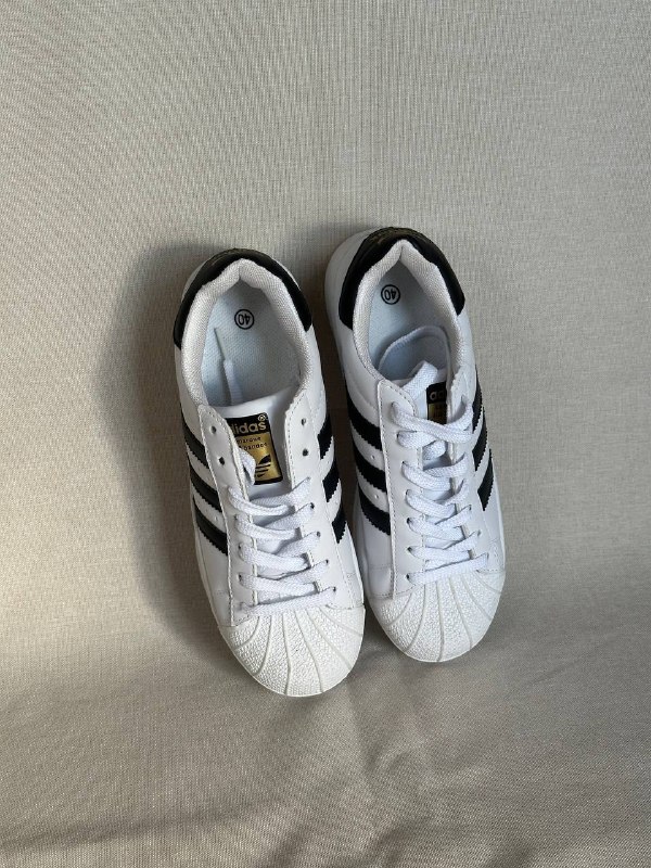 Кроссовки Adidas размер 40 новые