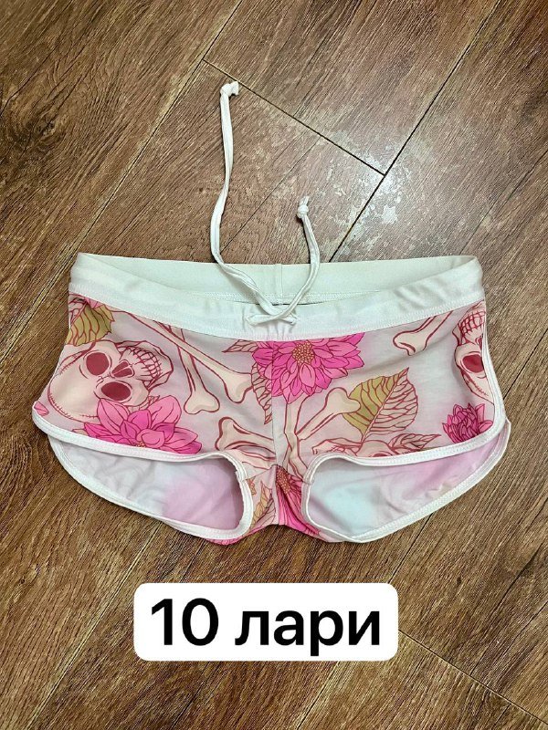 тонкое хб худи Victoria secret, шорты Bona fide skulls 2