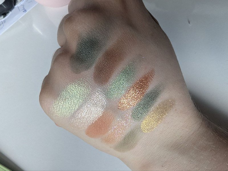 Палетка теней Divage Royal Garden 4