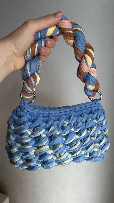 Вязаные стильные сумки для женщин голубая, красная, розовая 3