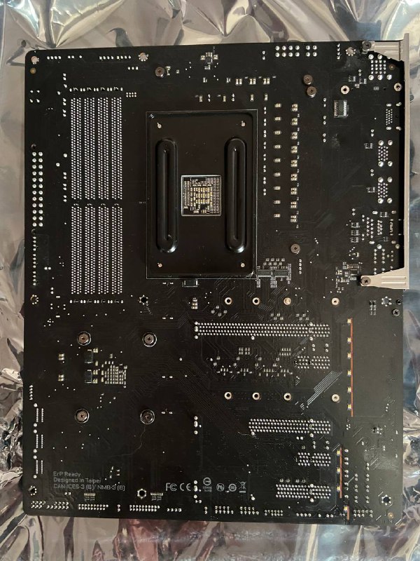 Видеокарта Nvidia Geforce RTX 3080, Процессор AMD Ryzen 5 5600X, Материнская плата Gigabyte X570 AORUS PRO 5