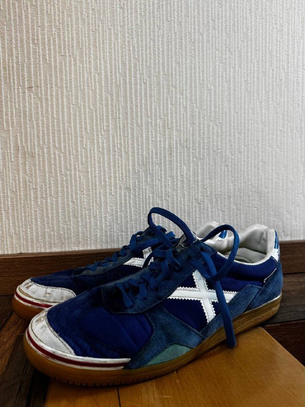 Кроссовки Munich футбольные футзальные 45 размер