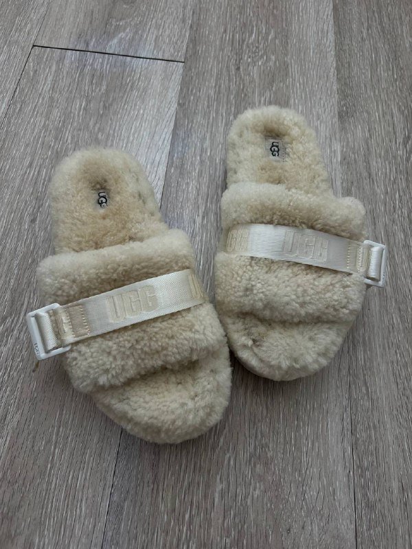 UGG Fluffita Slide белые тапочки 39-40 2