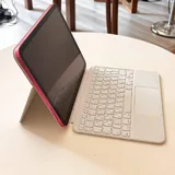 Apple Magic Keyboard Folio, Apple Pencil 6