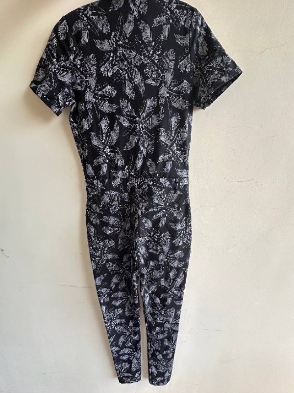 Минималистичный женский комбинезон s 6