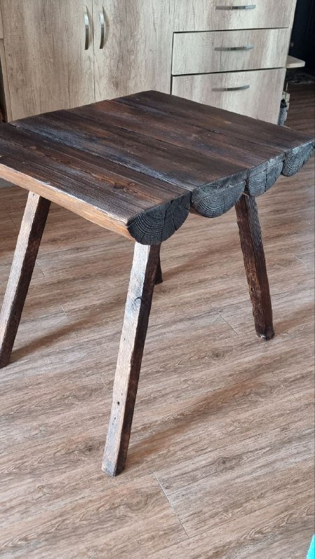Обеденный стол из лиственницы 60х70 см 4