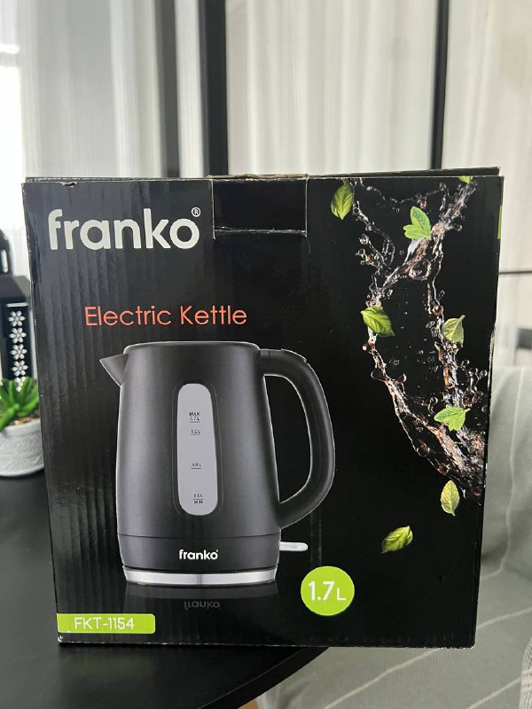 Чайник Franko черный 1.7л 3