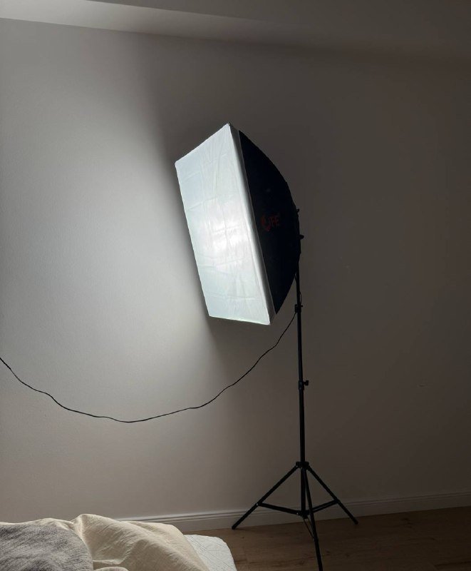 Комплект студийного оборудования Falcon Eyes KeyLight 425LED софтбокс штатив 2