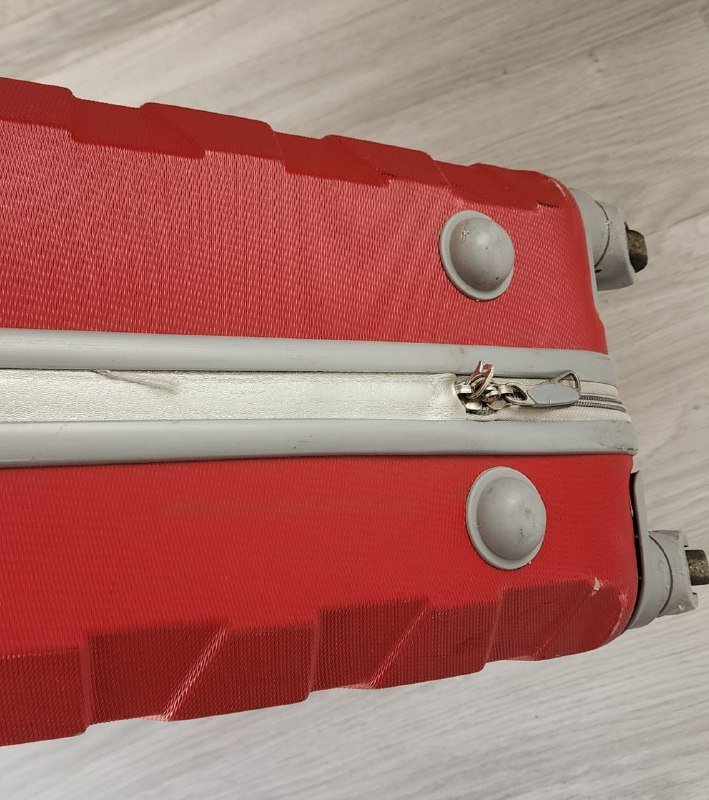 Чемодан размер ручной клади 2