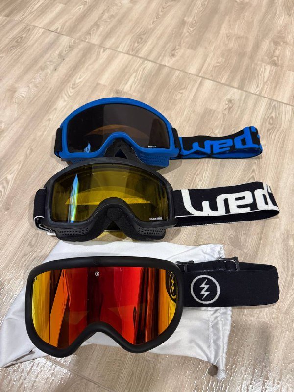 Горнолыжные шлемы GIRO, Glissade и маски Wedze, Electric Charger 6