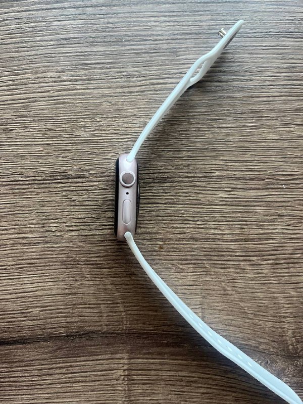 Apple Watch 9 41 in good condition 4