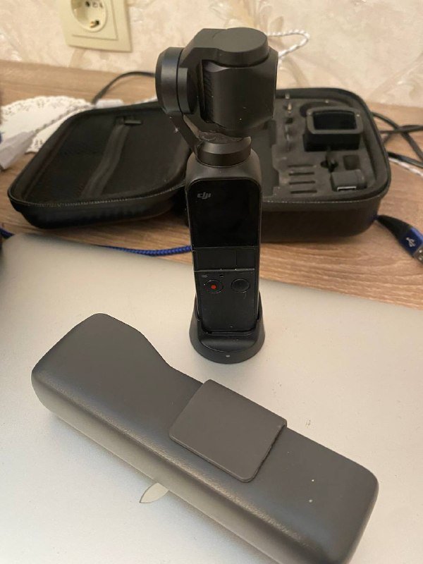 DJI Osmo Pocket Creative Combo, 2x 32GB cards 3