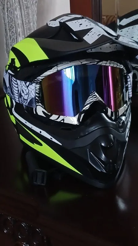 Электросамокат Kugo M2 Pro, шлем 1