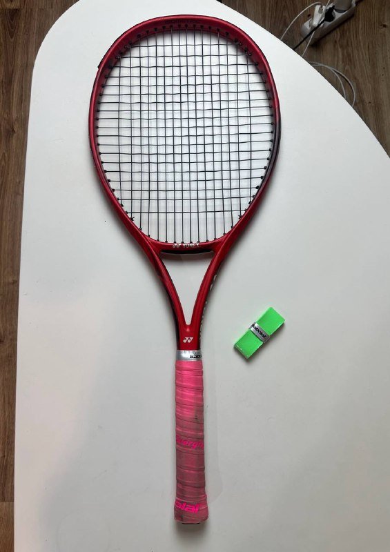 Теннисная ракетка Yonex Vcore 100, обмотка Babolat