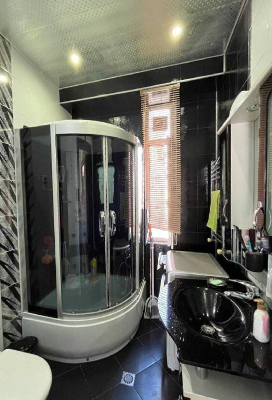 4-комнатная квартира с 3 спальнями в Батуми 8