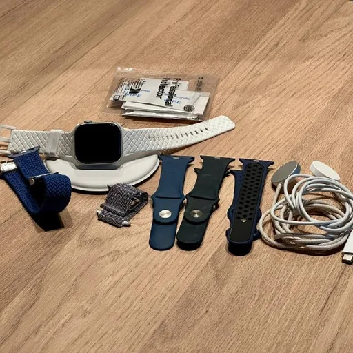 Apple Watch Series 10 42mm Aluminium с комплектом