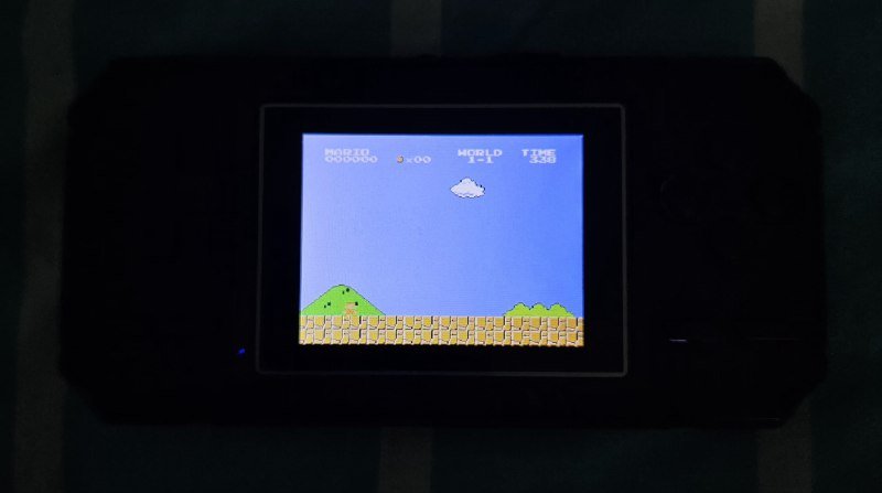 Портативная игровая ретро консоль Handheld Game Console 520 in 1 5