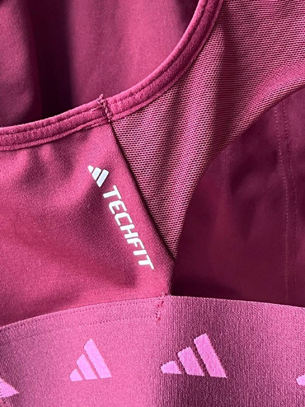 Спортивный топ Adidas размер S чашка A-C 3