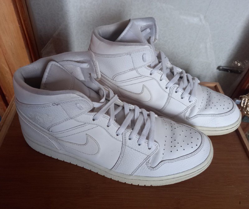 Кроссовки Nike Air Jordan, Adidas, блендер, вафельница, куртки-дождевики, джинсовая куртка