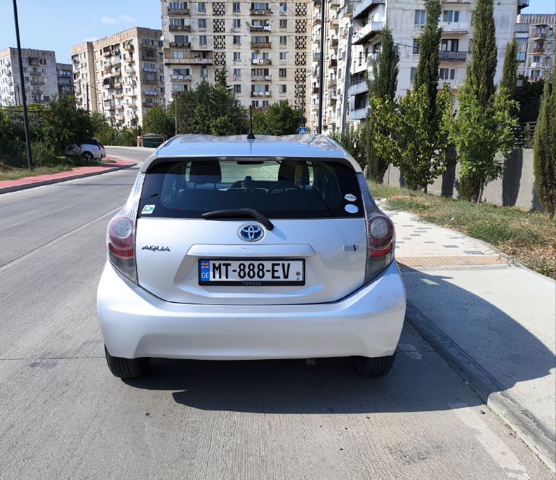Toyota 2014 автомашина в отличном состоянии 2