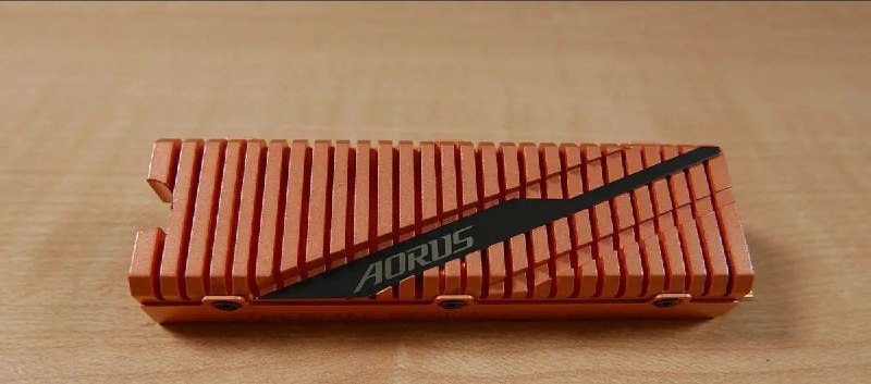 Aorus SSD 1TB 4th Gen с медным радиатором 2