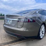 Tesla Model S 85D 9