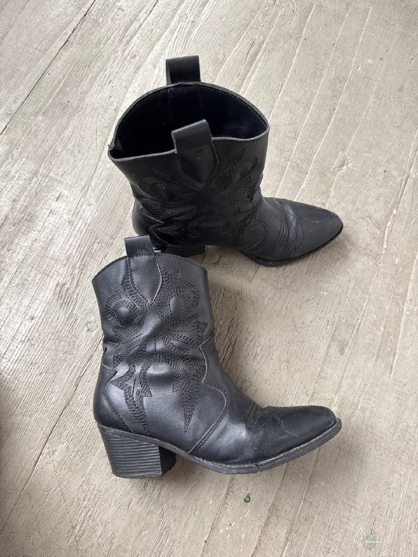 казаки, куртка Carhartt, куртка, серьги, майка, толстовка, футболка comme des garcons, рубашка/блузка 8