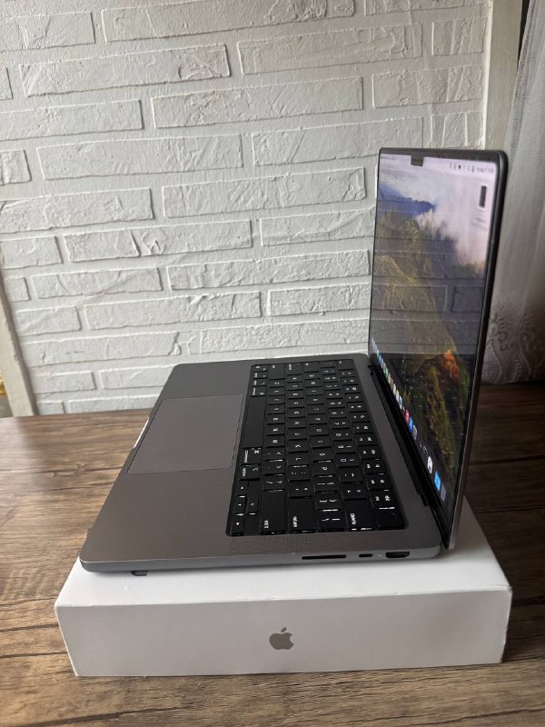 Macbook Pro 14 Inch 2023 M2 Pro 1TB SSD 5