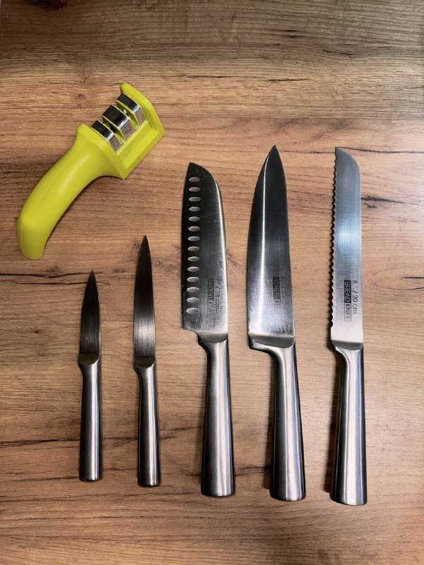 Набор кухонных ножей с точилкой