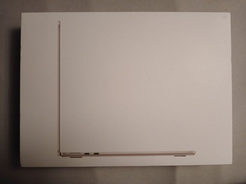 Коробка от MacBook Air M4 2025 пустая