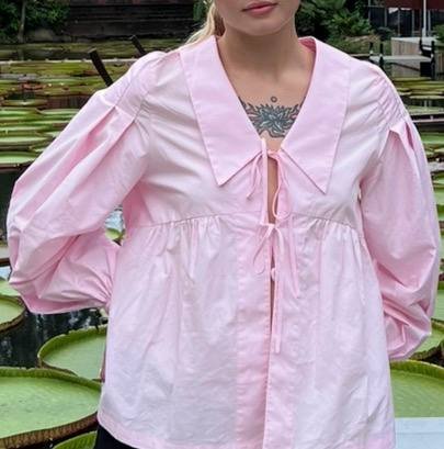 блуза nume, топ nike, очки темно-синие