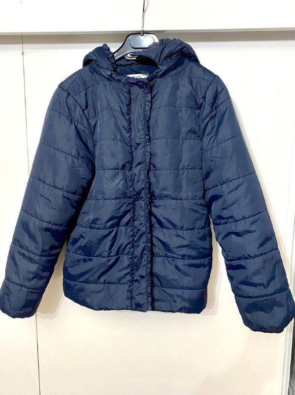 Женская куртка XS/S синего цвета с капюшоном