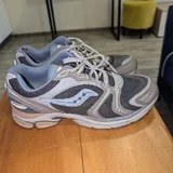 Saucony Progrid Triumph 4 sneakers, size 44.5 2