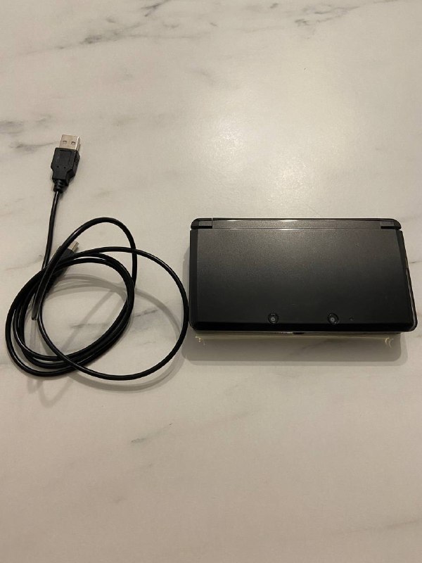 Nintendo 3ds с играми и аксессуарами 2