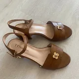 Женские босоножки 2