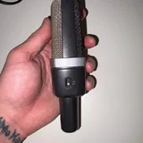 AKG C214 конденсаторный студийный микрофон 3