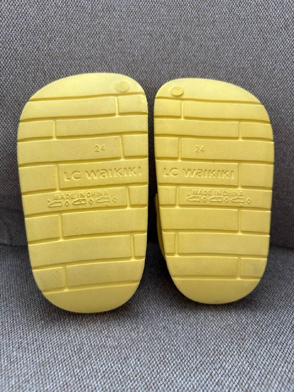 Демисезонная шапка, шапка Boss, детские шлёпанцы с машинками 6