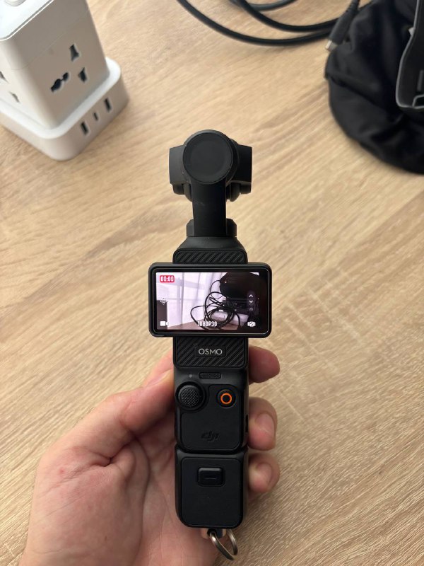 dji osmo pocket 3, базовый комплект, линза, ремешок 2