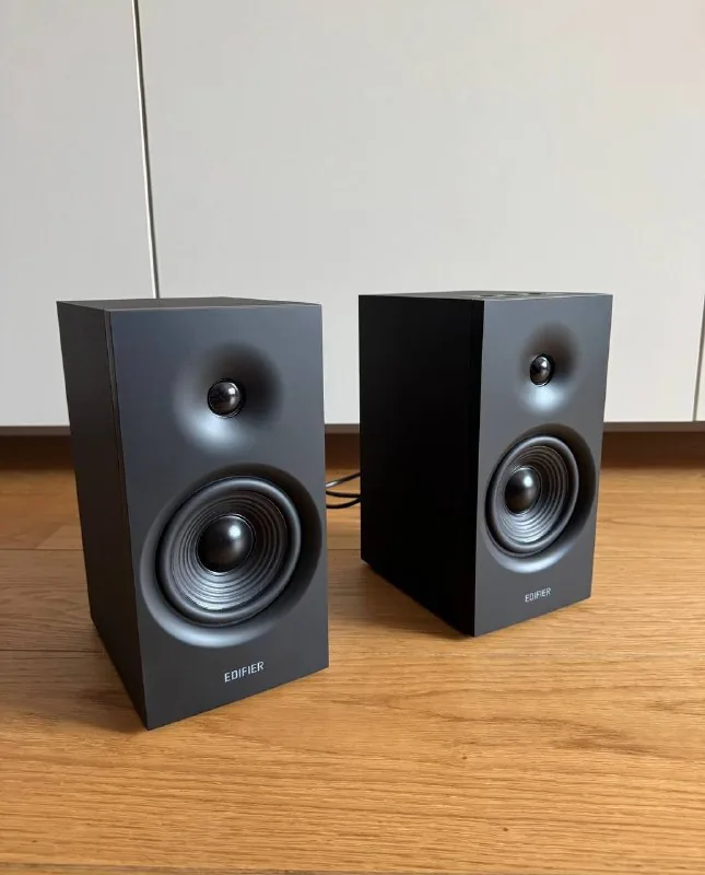 Активные колонки Edifier R1080BT Black Bluetooth 1