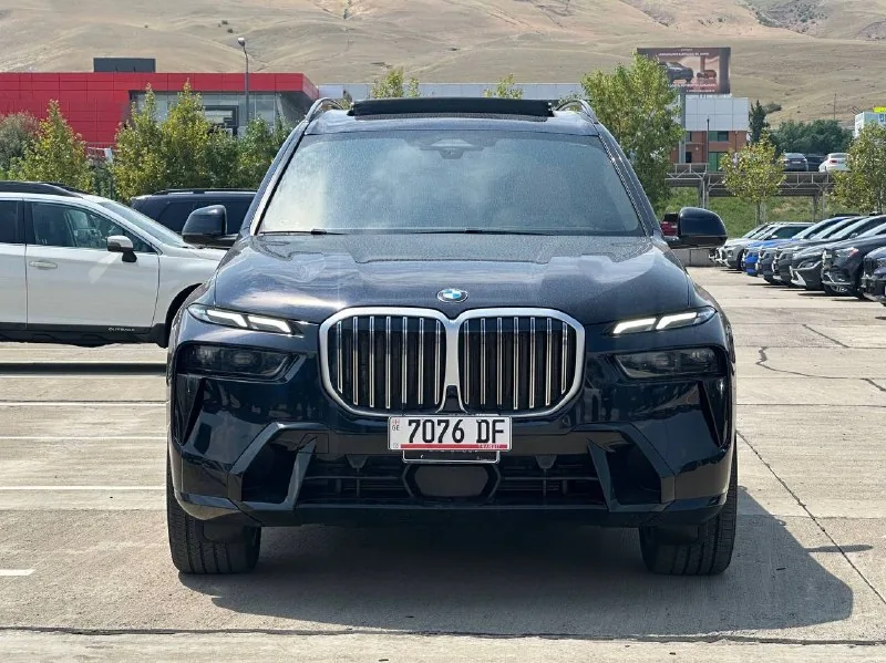 BMW X7 2023 1
