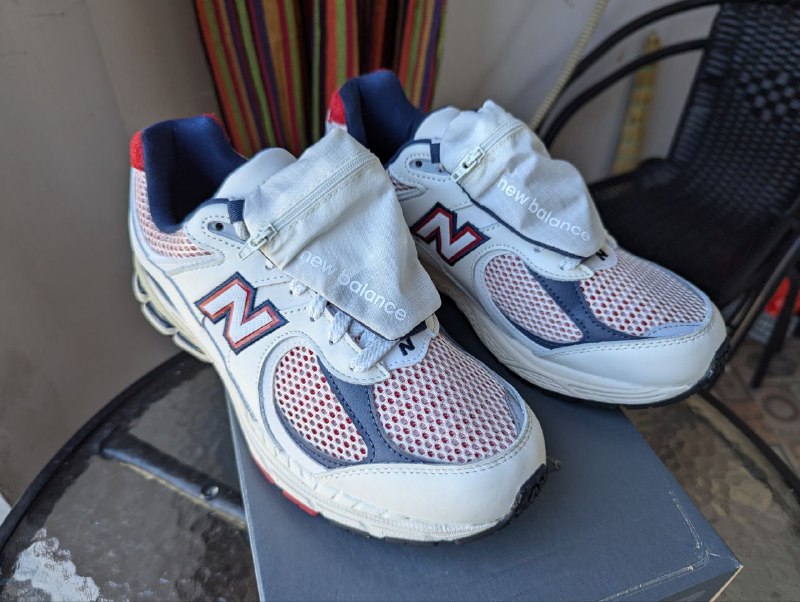 Кроссовки New Balance 2002