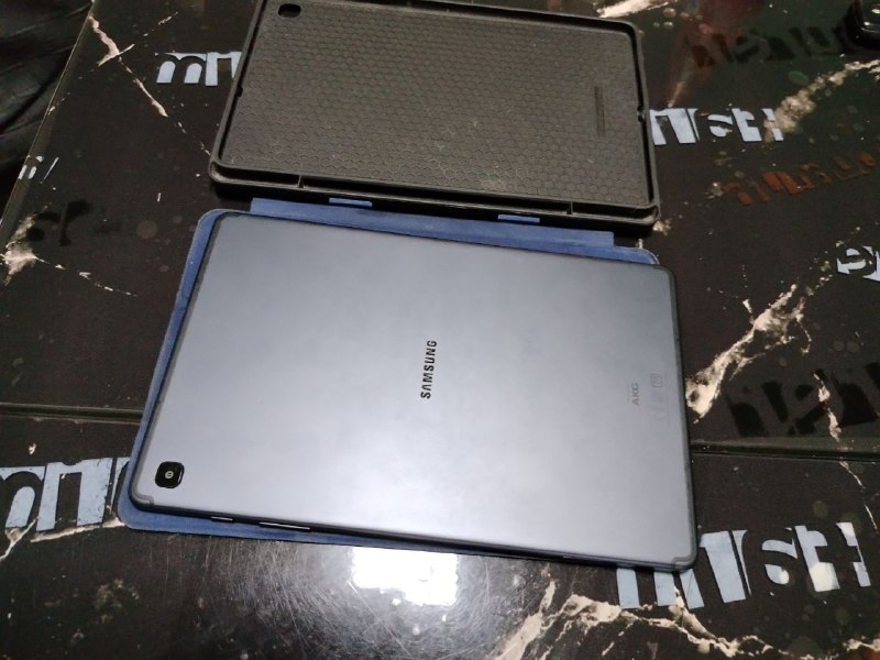 Планшет Samsung Galaxy tab s6 Lite с чехлом и ручкой 2