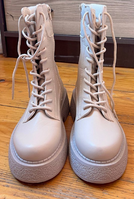 Кроссовки, ботинки новые женская обувь