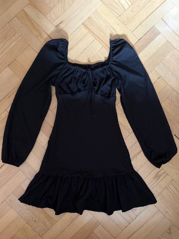 Черное платье, платье с розой, платье в горошек, платье зелено-голубого цвета, бежево-розовое платье