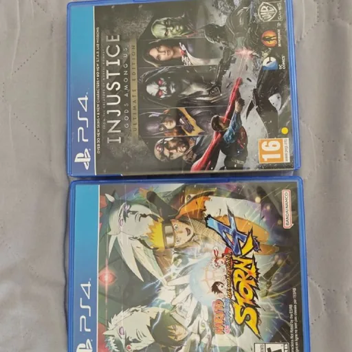 Диски PS4, лампа, очки для плавания